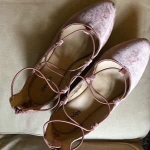 Pink lace-up style flats for girls